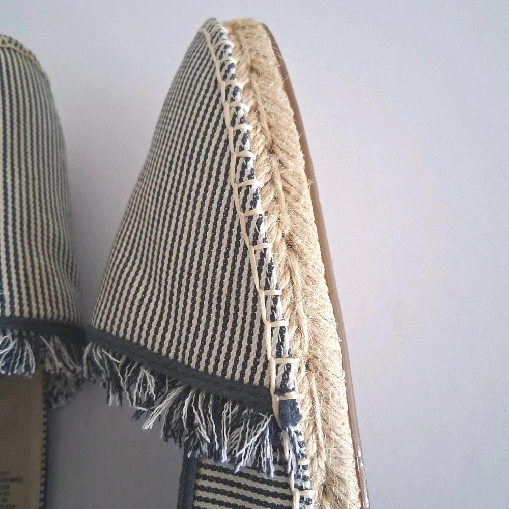LANDS END Womens Slip-On Espadrille Flats Blue/White Fringe Denim Canvas Sz 8.5B